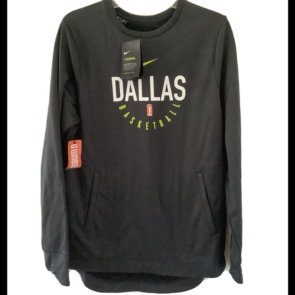 Nike dri fit therma WNBA Sz M sweatshirt men’s NWT